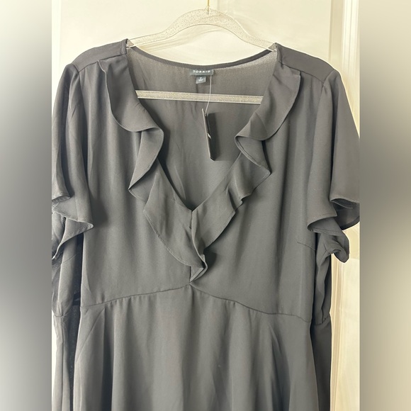 Torrid ruffles vneck blouse - Picture 5 of 5